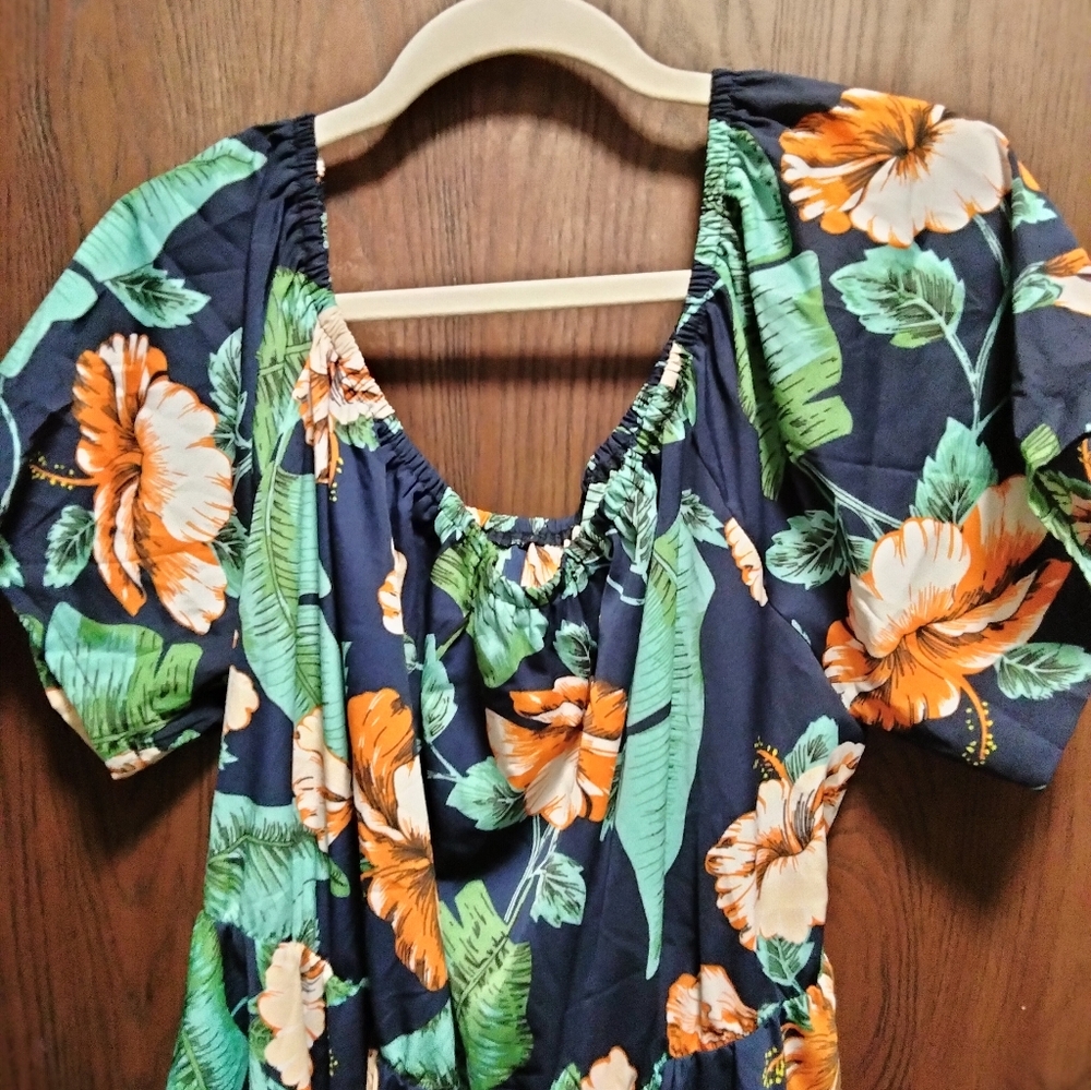Bloom Chic Floral Dress - Picture 6 of 7
